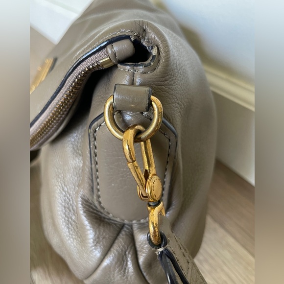 Marc by Marc Jacobs Natasha Taupe Leather Bag with Gold Plaque - Picture 4 of 16